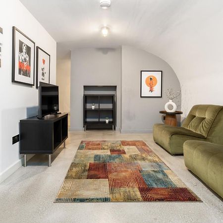 Do Not Use Apartment Birmingham Bagian luar foto